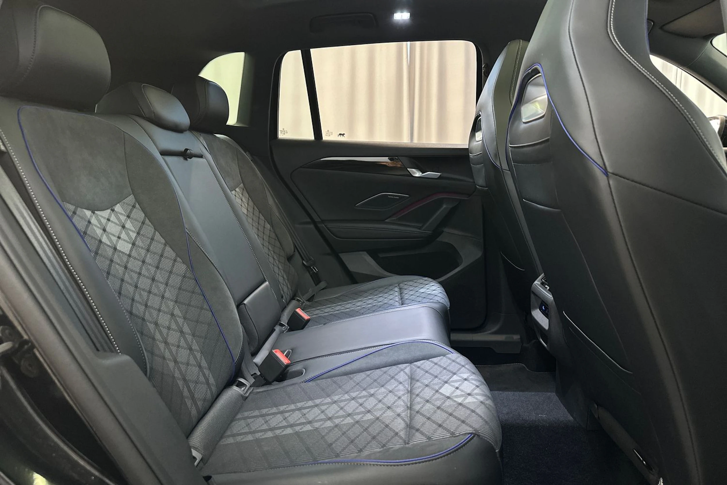 musta Volkswagen Tiguan 2026 kuva 10.