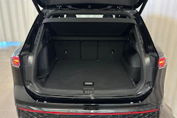 musta Volkswagen Tiguan 2026 kuva 13.