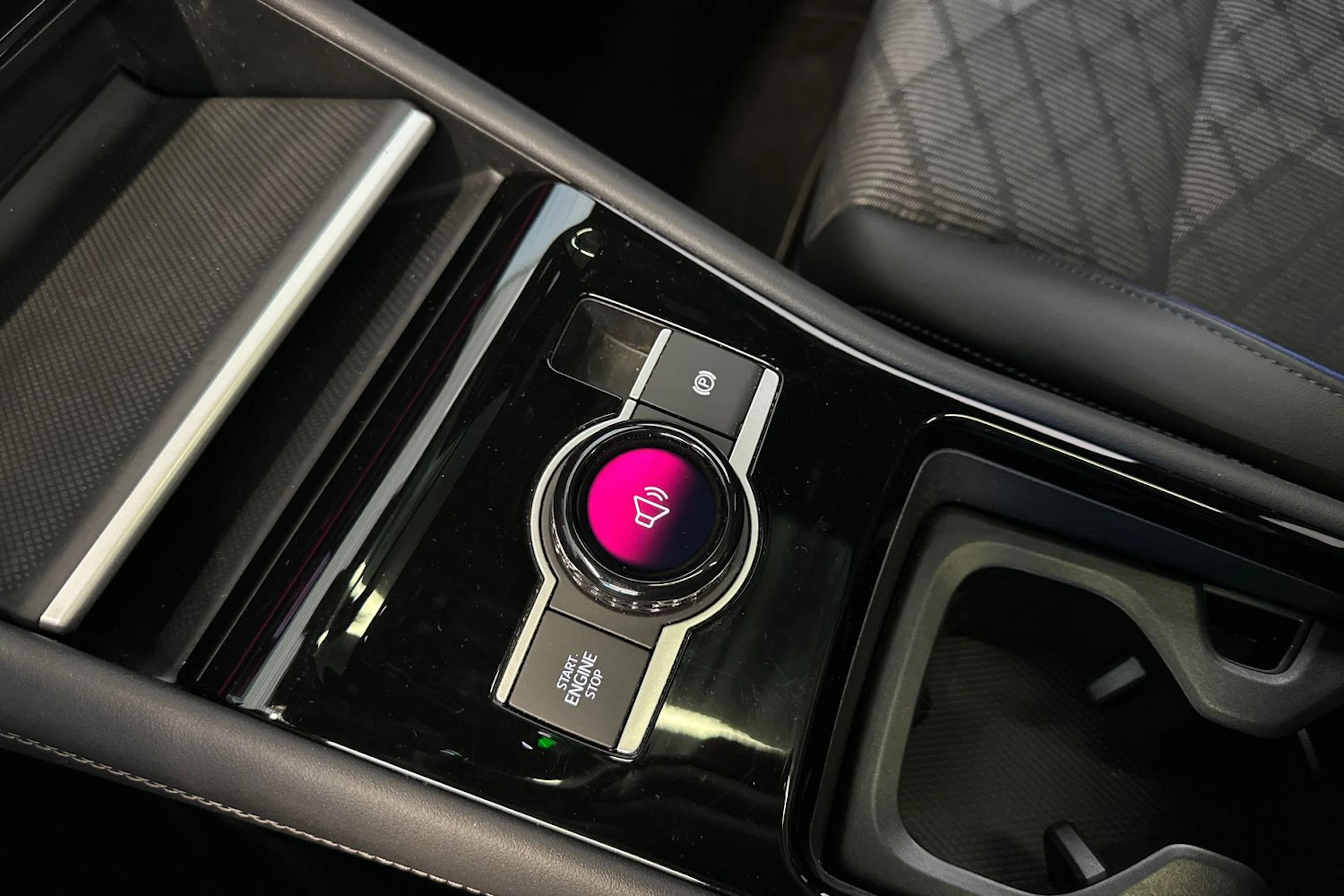 musta Volkswagen Tiguan 2026 kuva 21.
