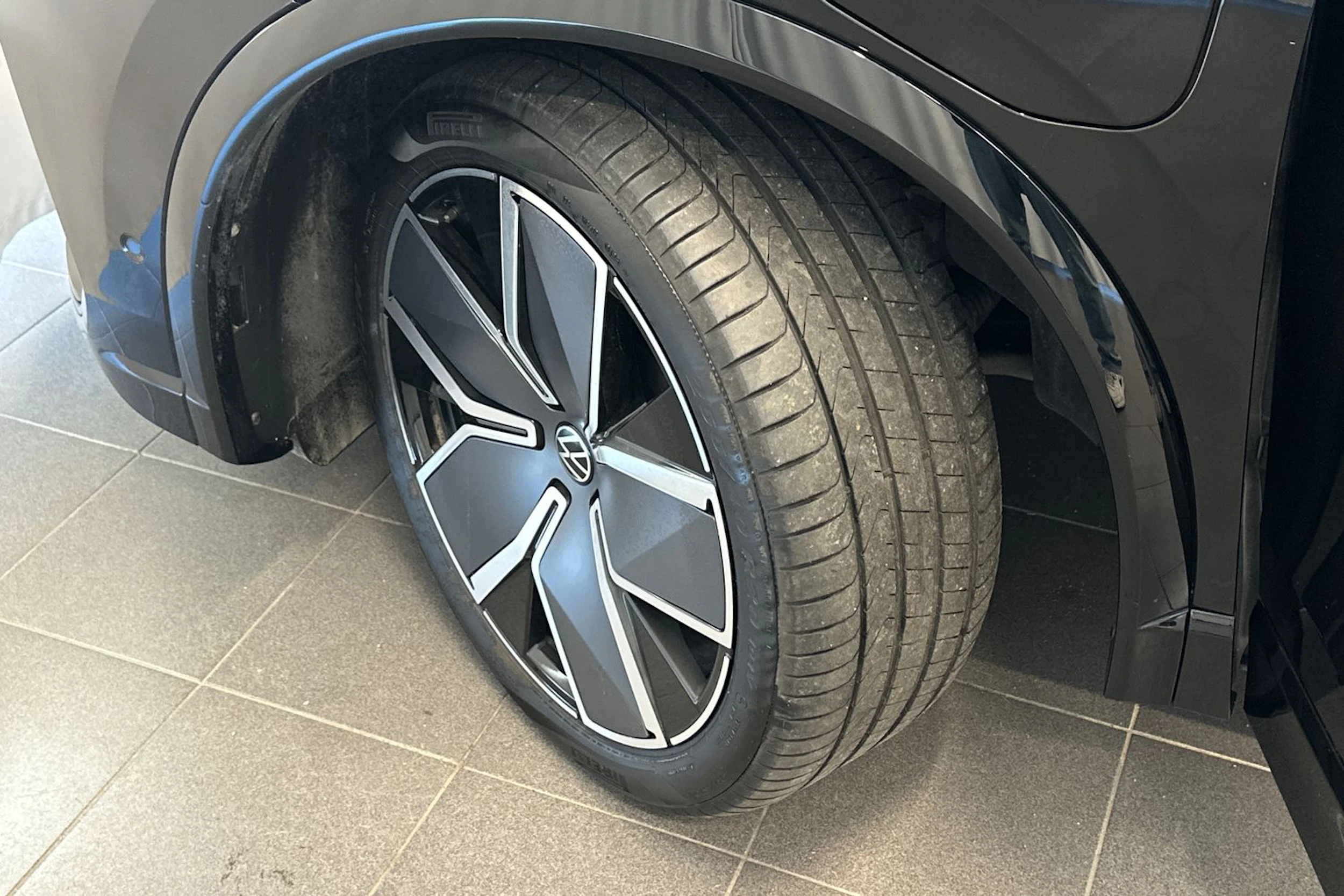 musta Volkswagen Tiguan 2026 kuva 30.