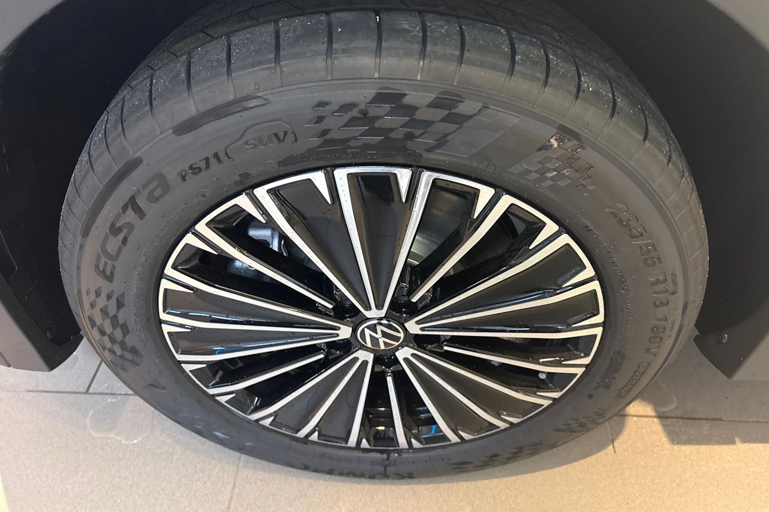 valkoinen Volkswagen Tiguan 2026 kuva 10.