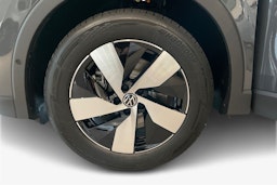 harmaa Volkswagen Tiguan 2026 kuva 9.