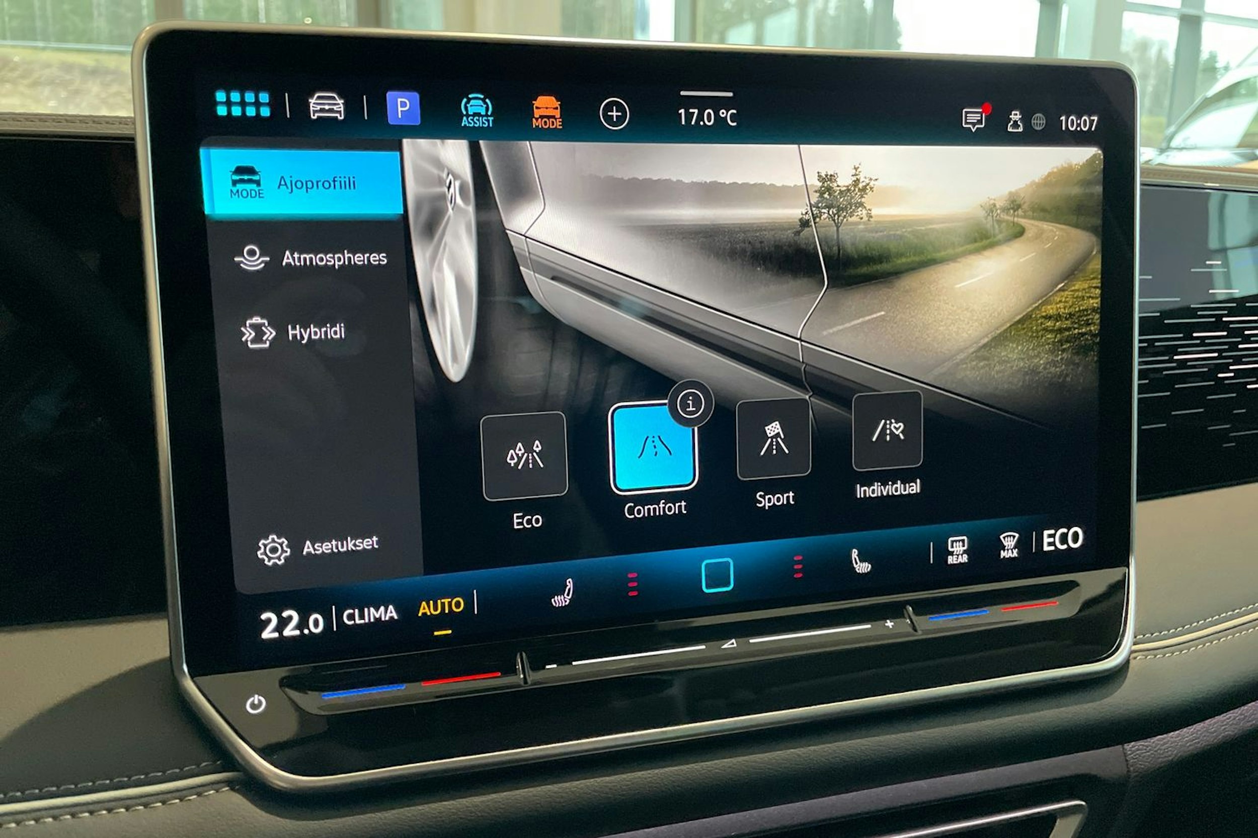 harmaa Volkswagen Tiguan 2026 kuva 12.