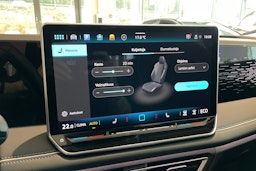 harmaa Volkswagen Tiguan 2026 kuva 16.