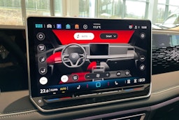 harmaa Volkswagen Tiguan 2026 kuva 17.