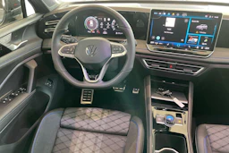 harmaa Volkswagen Tiguan 2026 kuva 7.