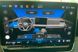 harmaa Volkswagen Tiguan 2026 kuva 16.