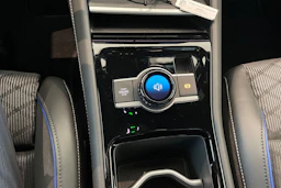 harmaa Volkswagen Tiguan 2026 kuva 18.