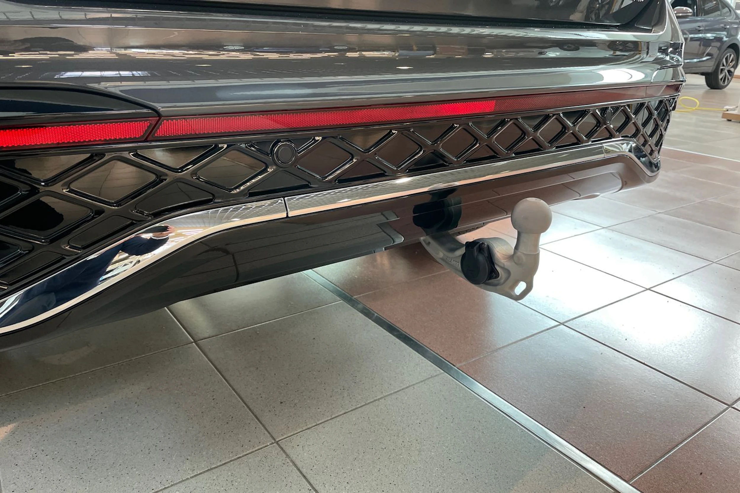 harmaa Volkswagen Tiguan 2026 kuva 21.