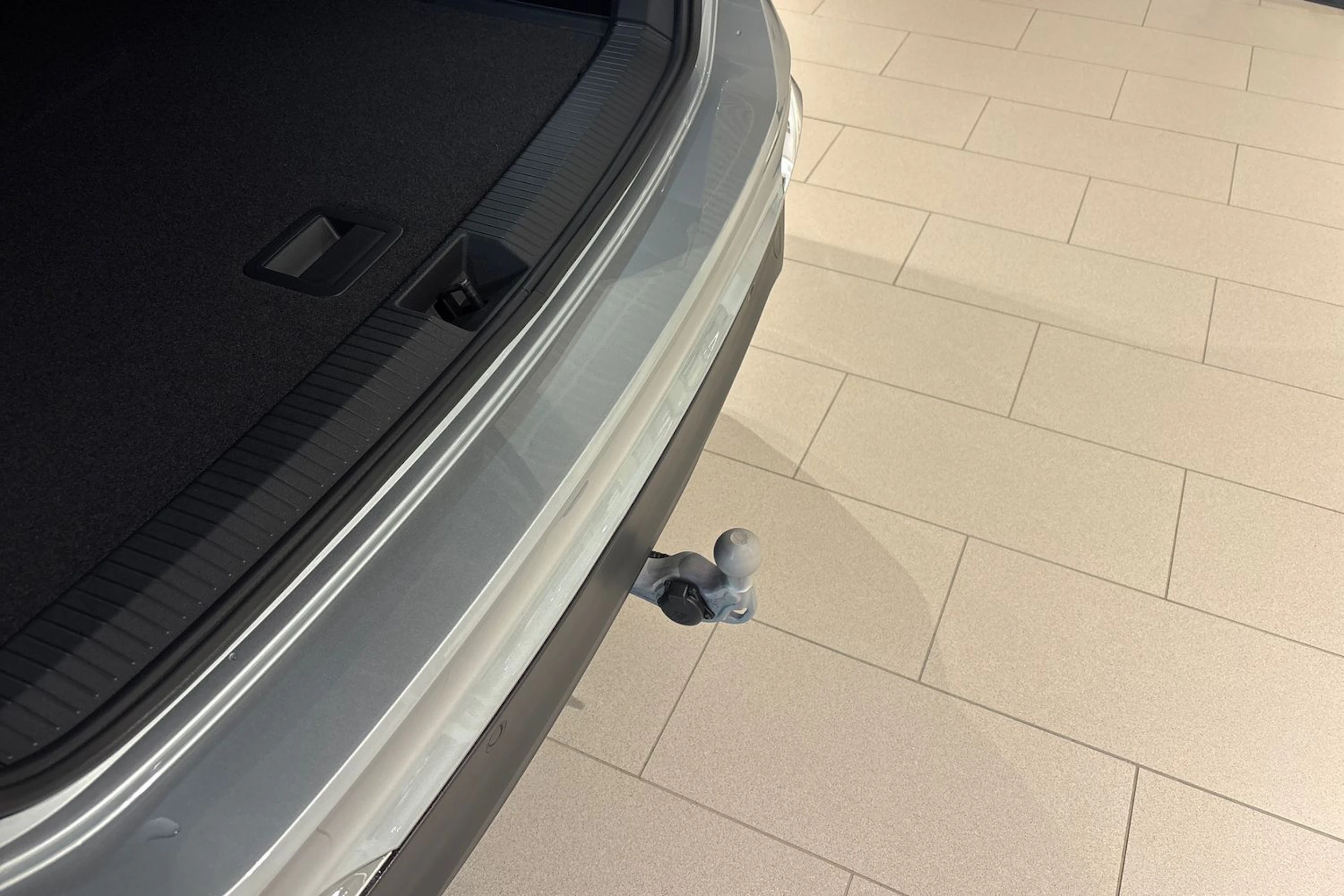 harmaa Volkswagen Tiguan 2026 kuva 11.