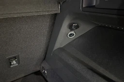 harmaa Volkswagen Tiguan 2026 kuva 13.
