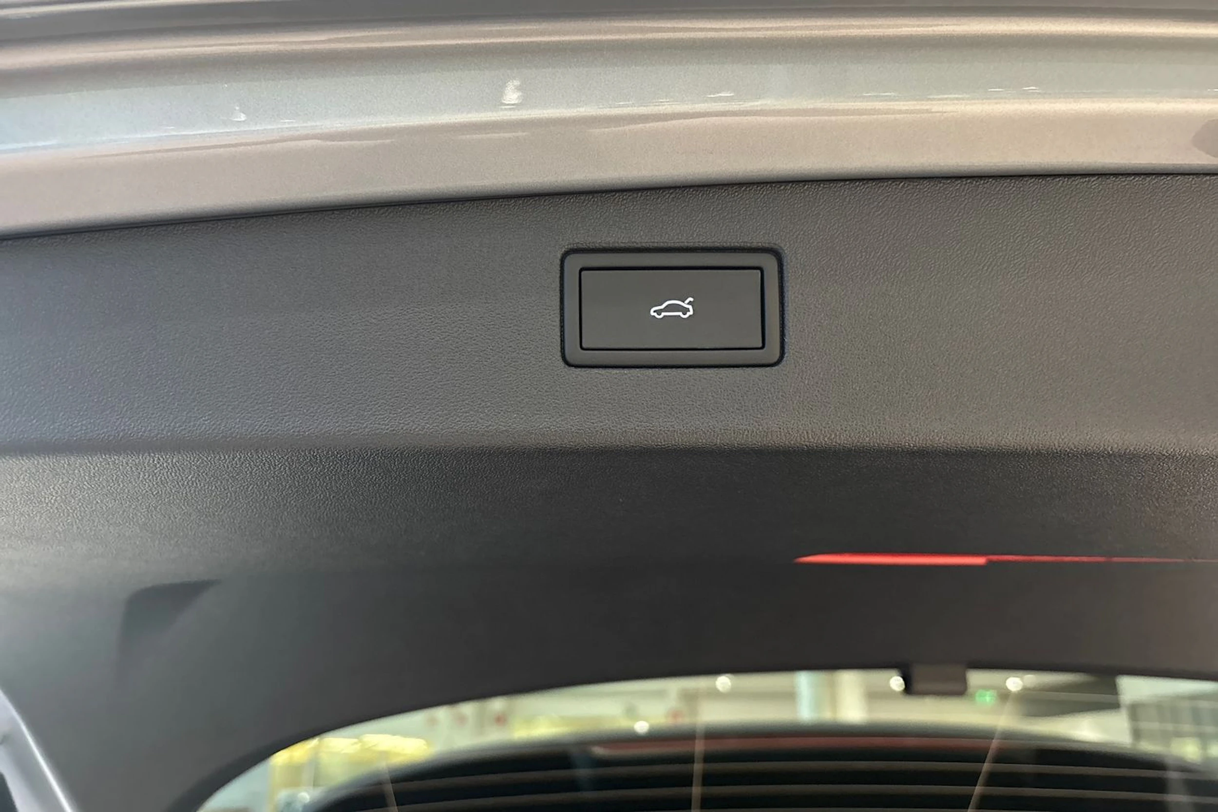harmaa Volkswagen Tiguan 2026 kuva 14.