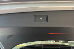 harmaa Volkswagen Tiguan 2026 kuva 14.