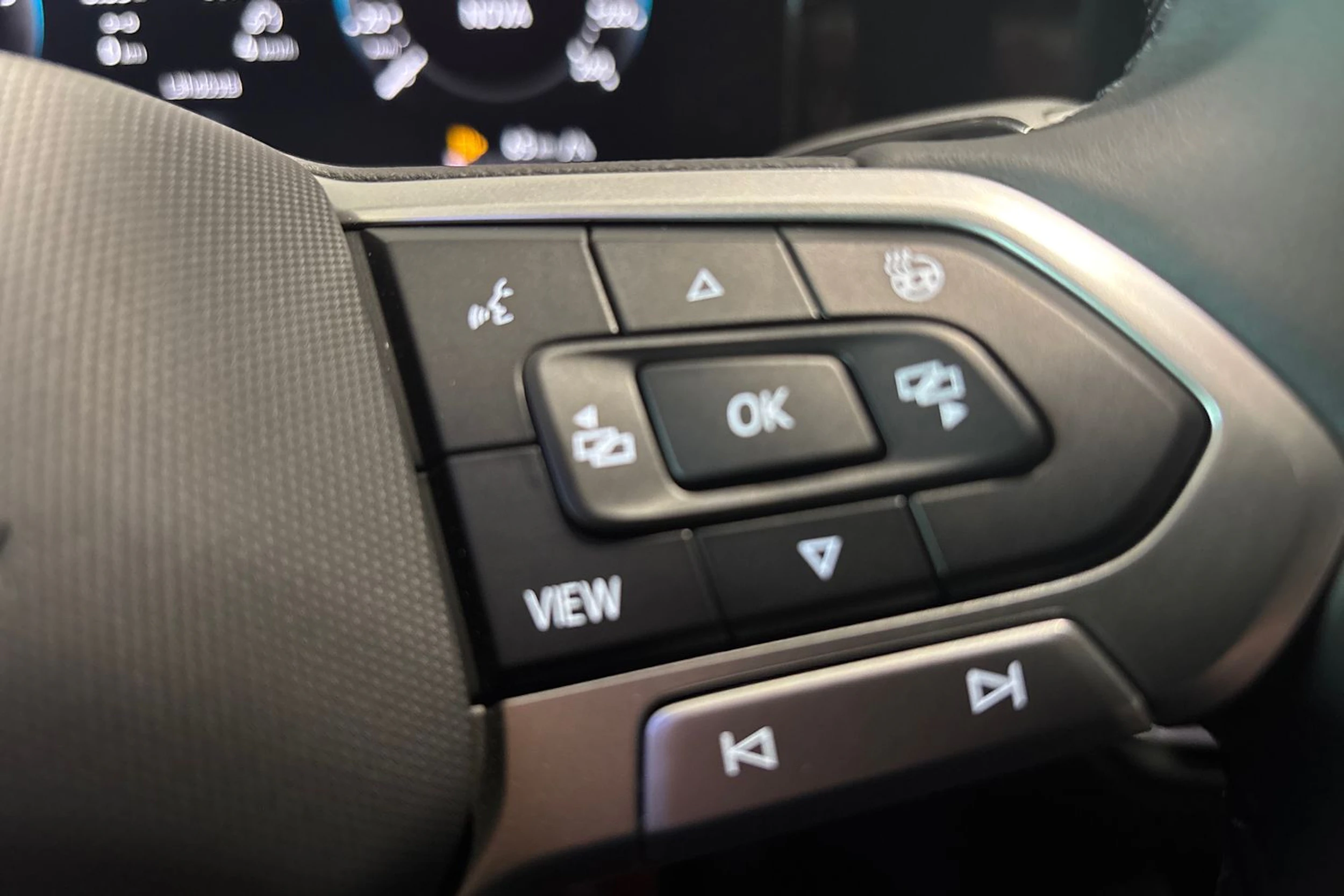 harmaa Volkswagen Tiguan 2026 kuva 22.