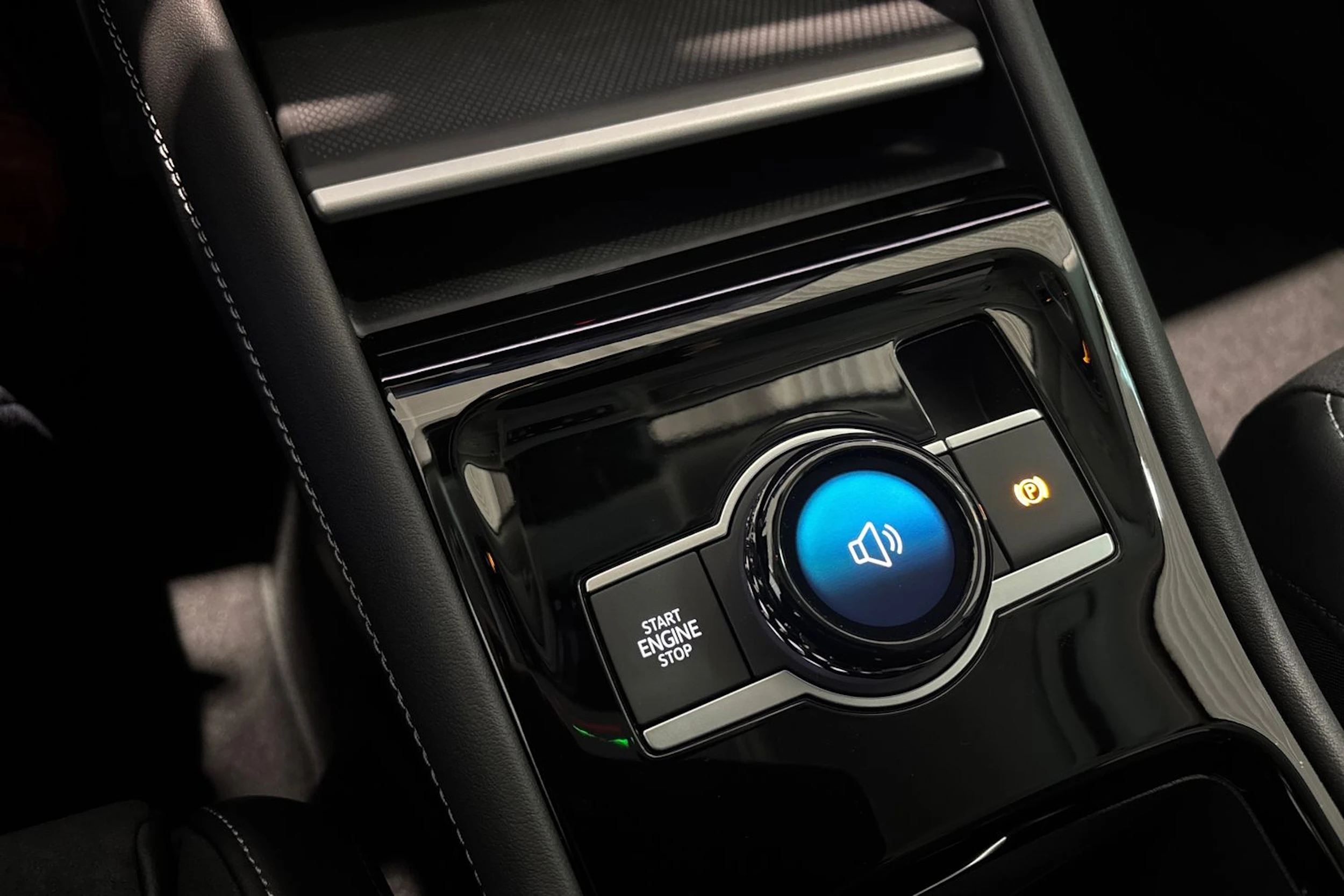 harmaa Volkswagen Tiguan 2026 kuva 24.