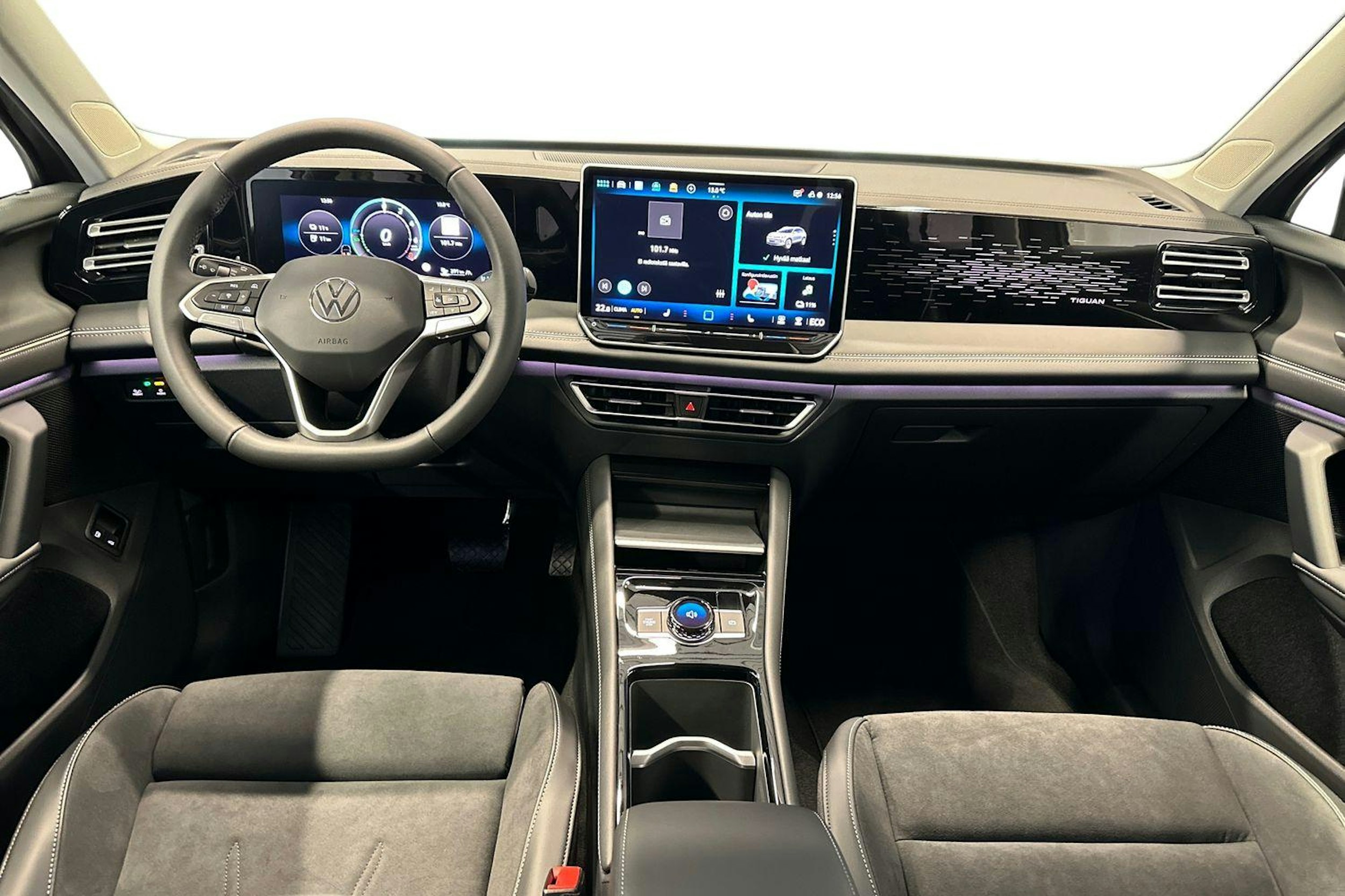 harmaa Volkswagen Tiguan 2026 kuva 7.