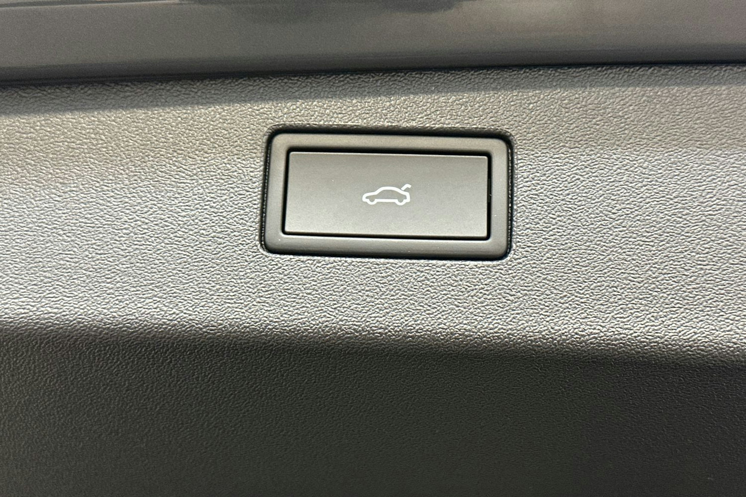 harmaa Volkswagen Tiguan 2026 kuva 12.