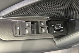 harmaa Volkswagen Tiguan 2026 kuva 14.