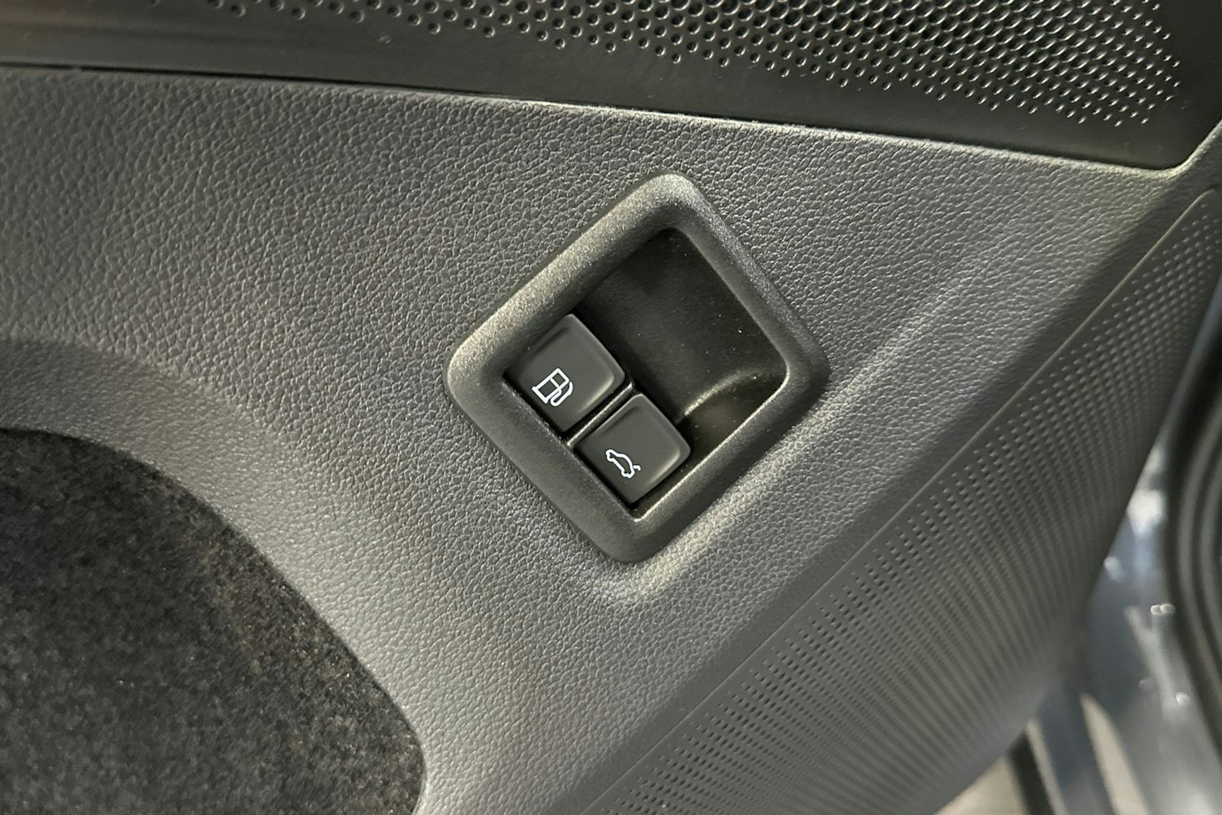 harmaa Volkswagen Tiguan 2026 kuva 15.