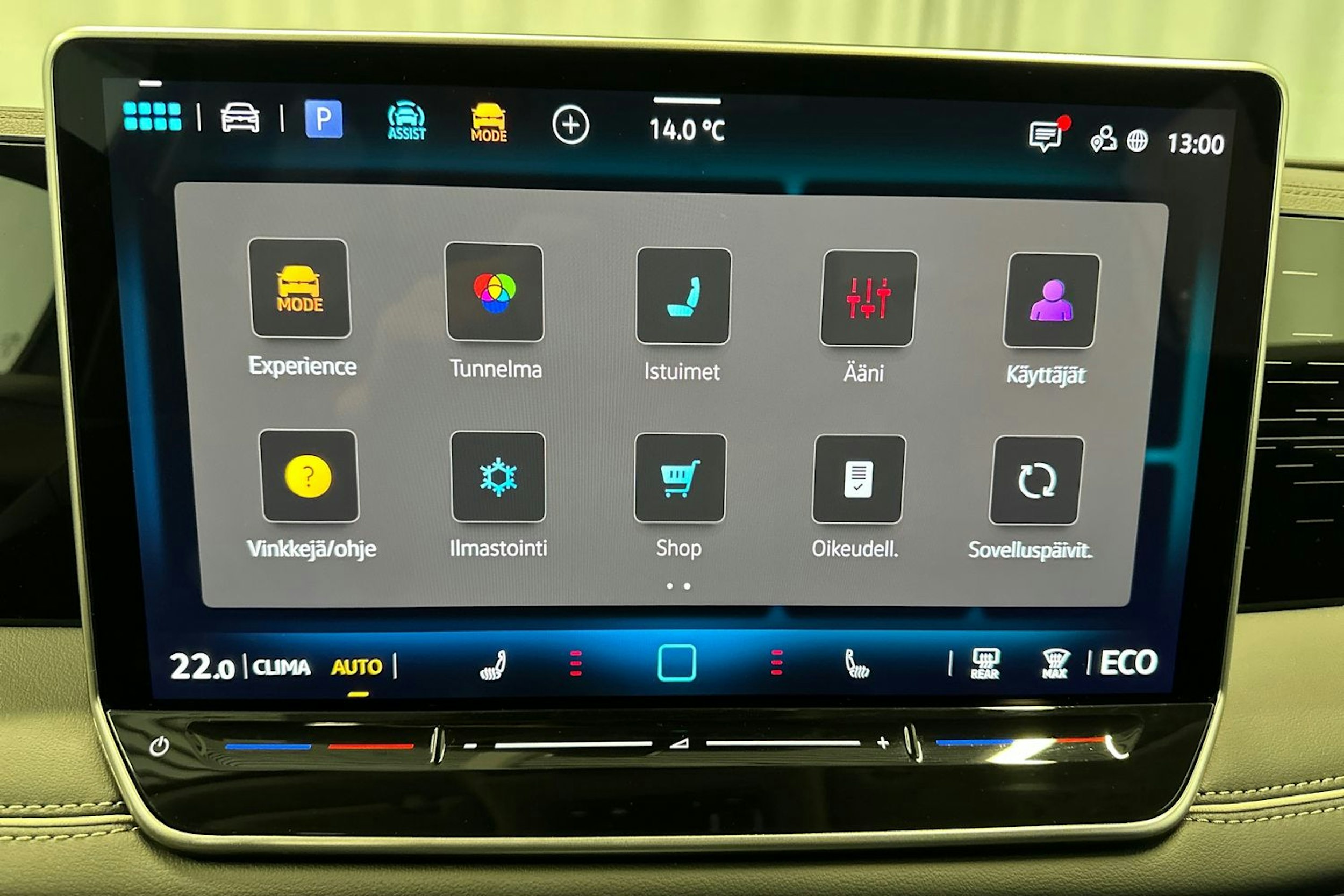 harmaa Volkswagen Tiguan 2026 kuva 23.