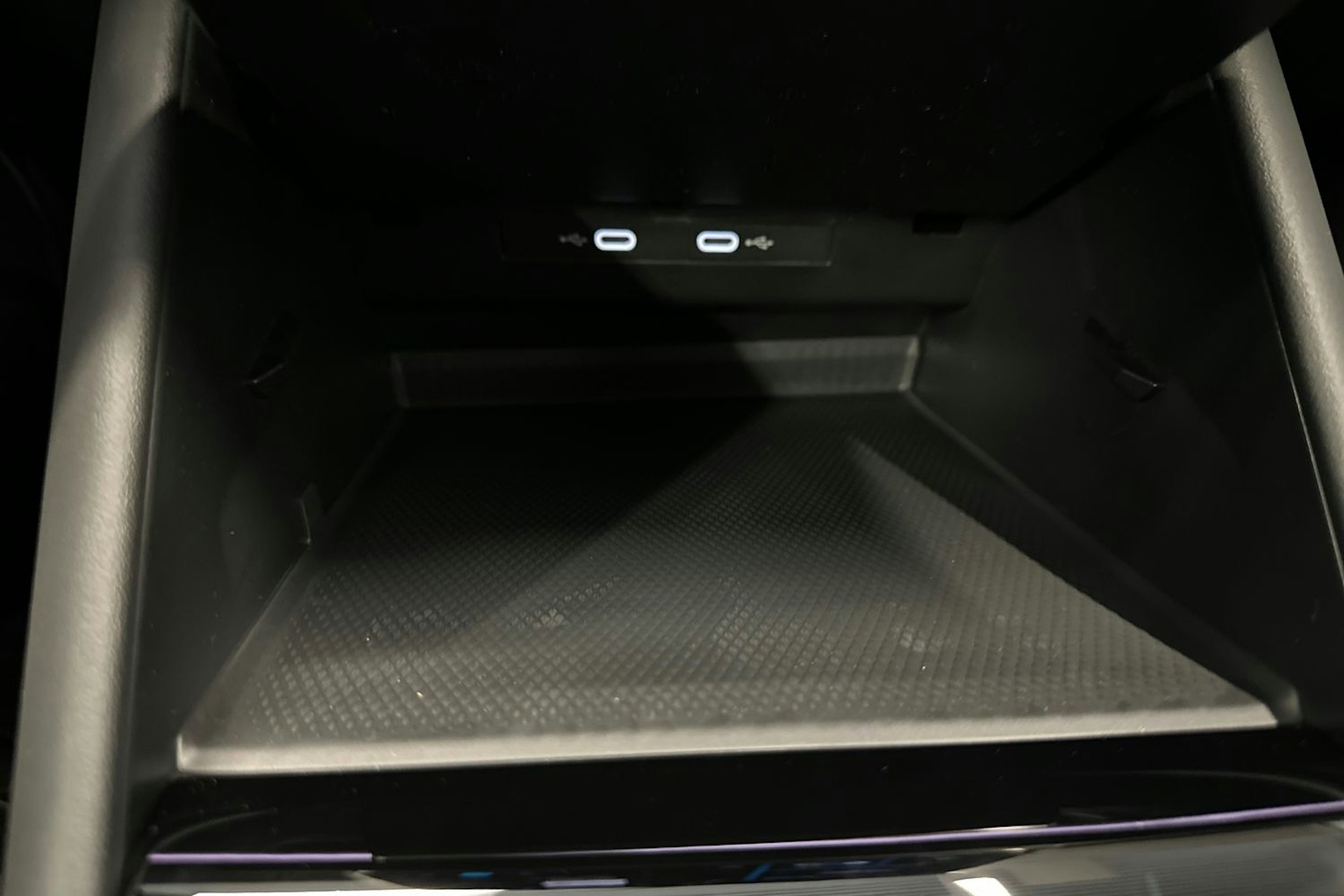 harmaa Volkswagen Tiguan 2026 kuva 28.