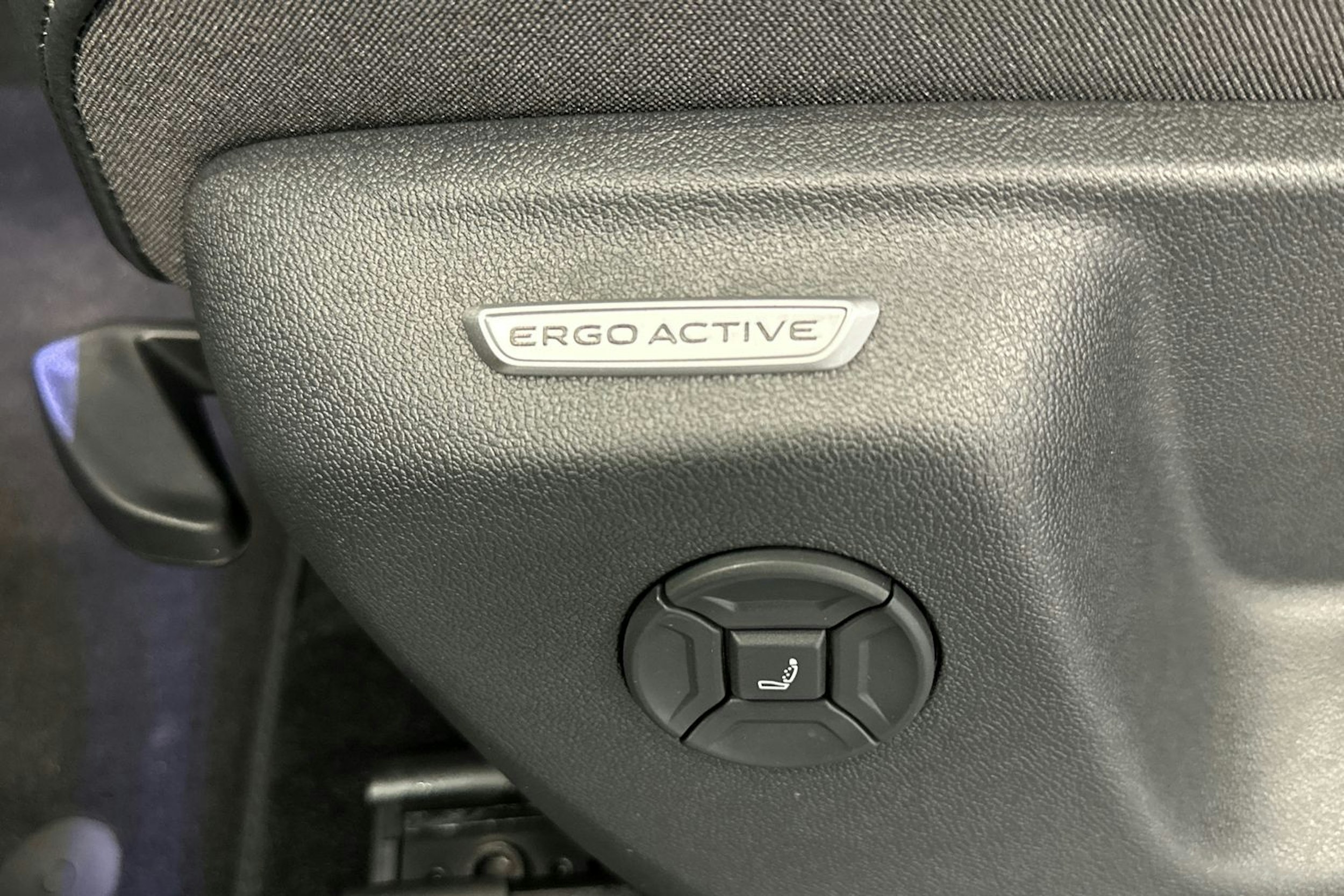 harmaa Volkswagen Tiguan 2026 kuva 30.