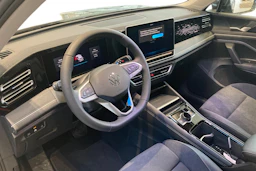 harmaa Volkswagen Tiguan 2026 kuva 6.