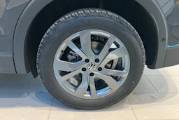 harmaa Volkswagen Tiguan 2026 kuva 10.