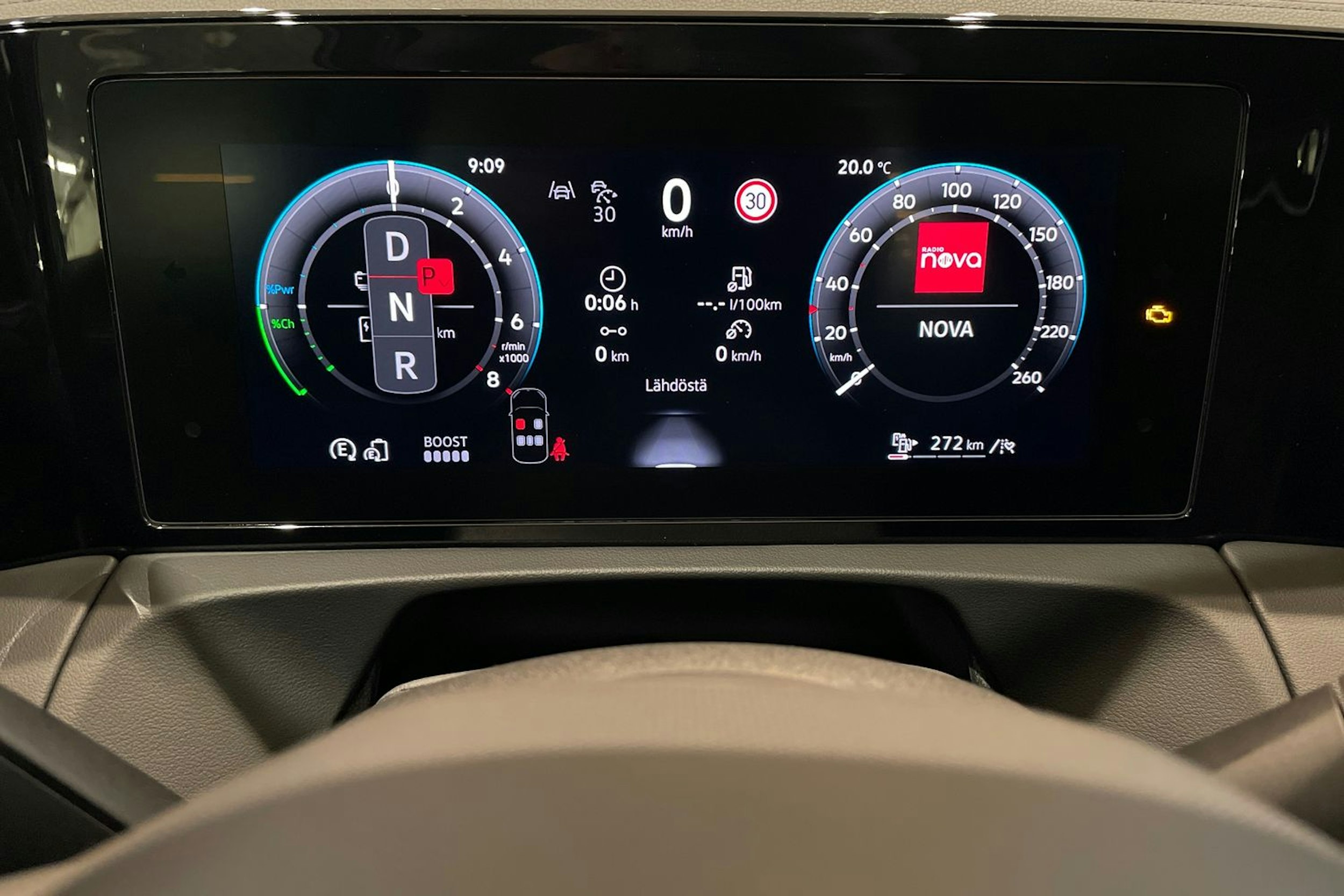 harmaa Volkswagen Tiguan 2026 kuva 13.