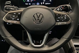 harmaa Volkswagen Tiguan 2026 kuva 16.