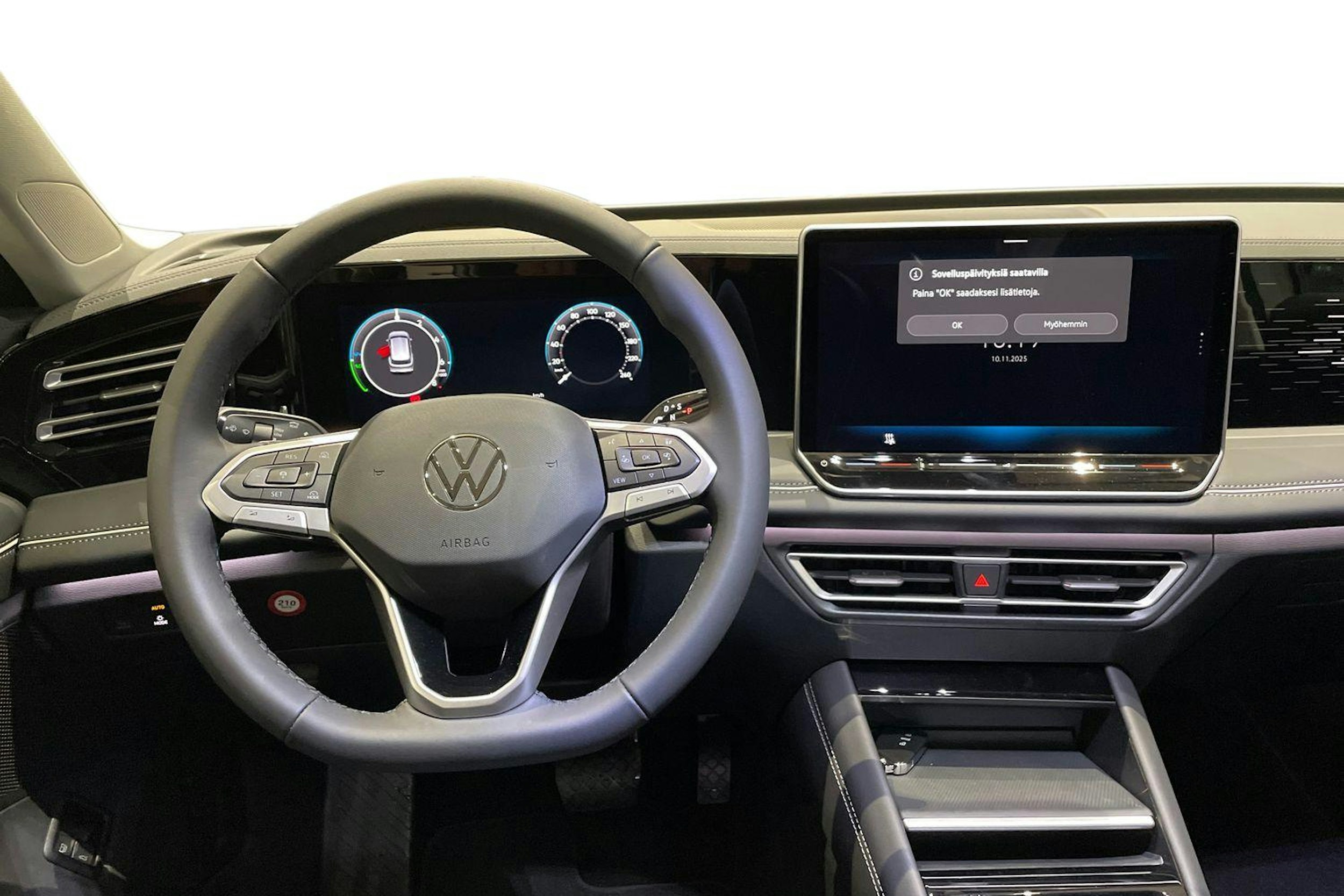 harmaa Volkswagen Tiguan 2026 kuva 7.