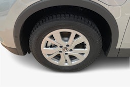 harmaa Volkswagen Tiguan 2026 kuva 9.