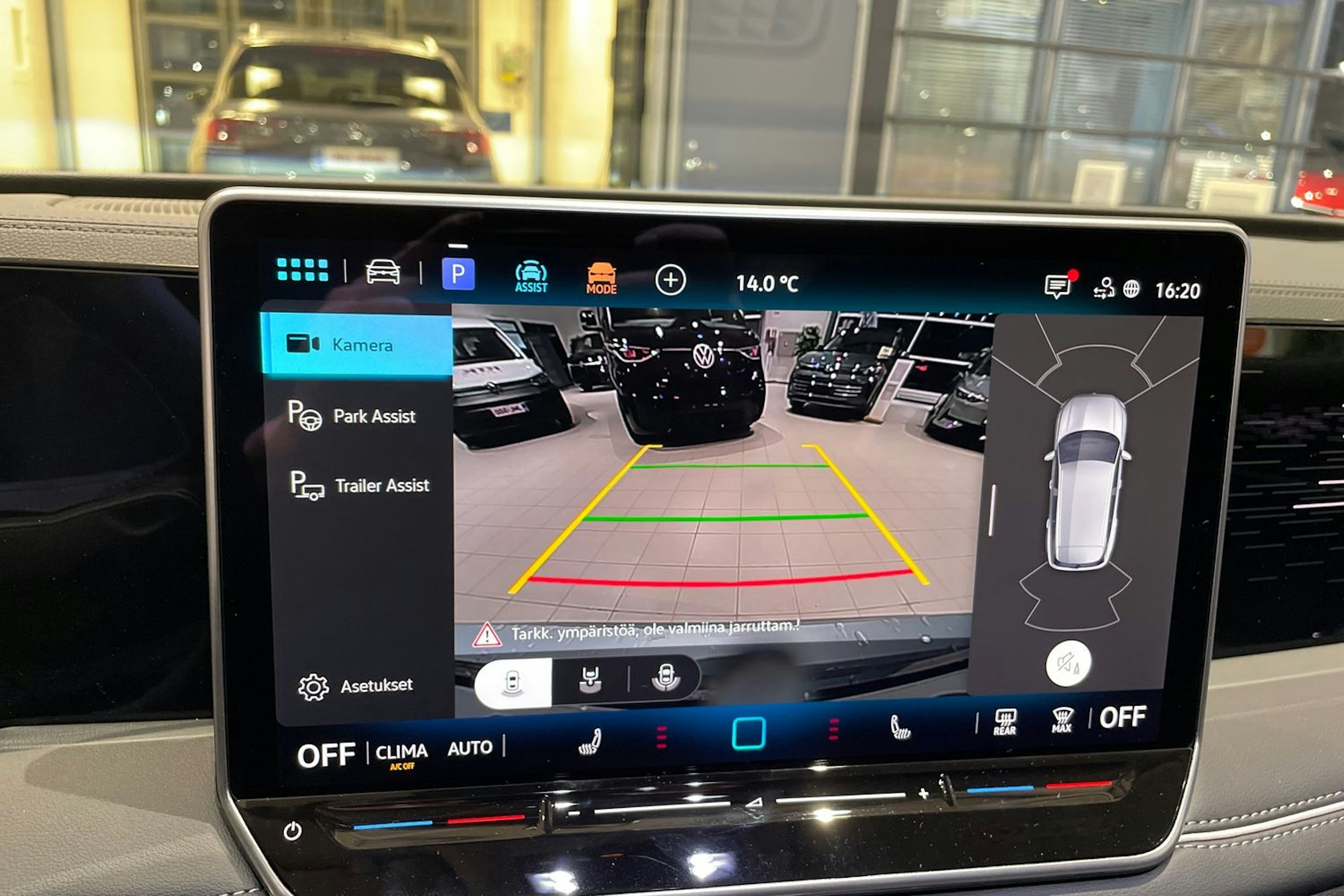 harmaa Volkswagen Tiguan 2026 kuva 14.