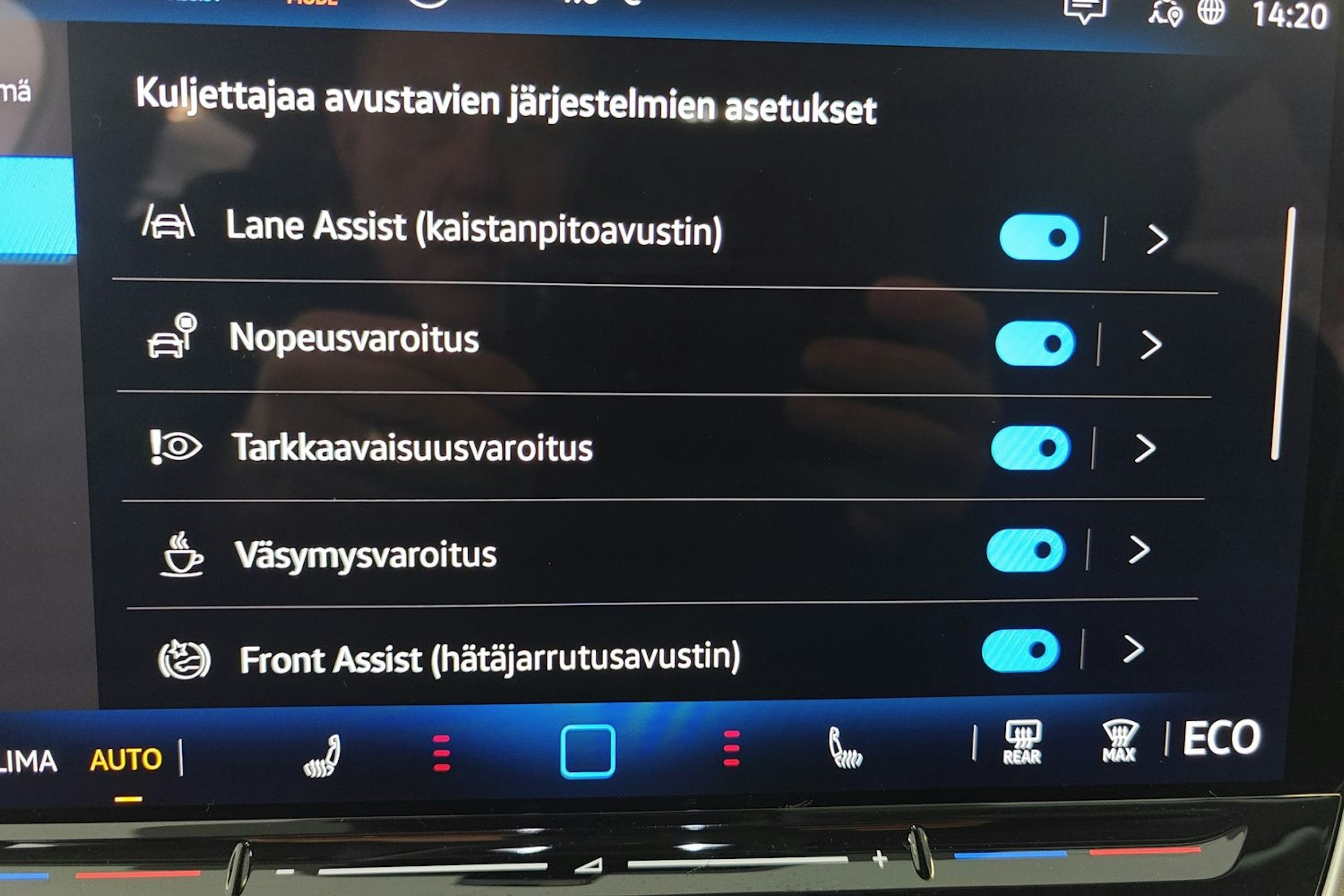 harmaa Volkswagen Tiguan 2026 kuva 15.