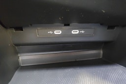 harmaa Volkswagen Tiguan 2026 kuva 20.