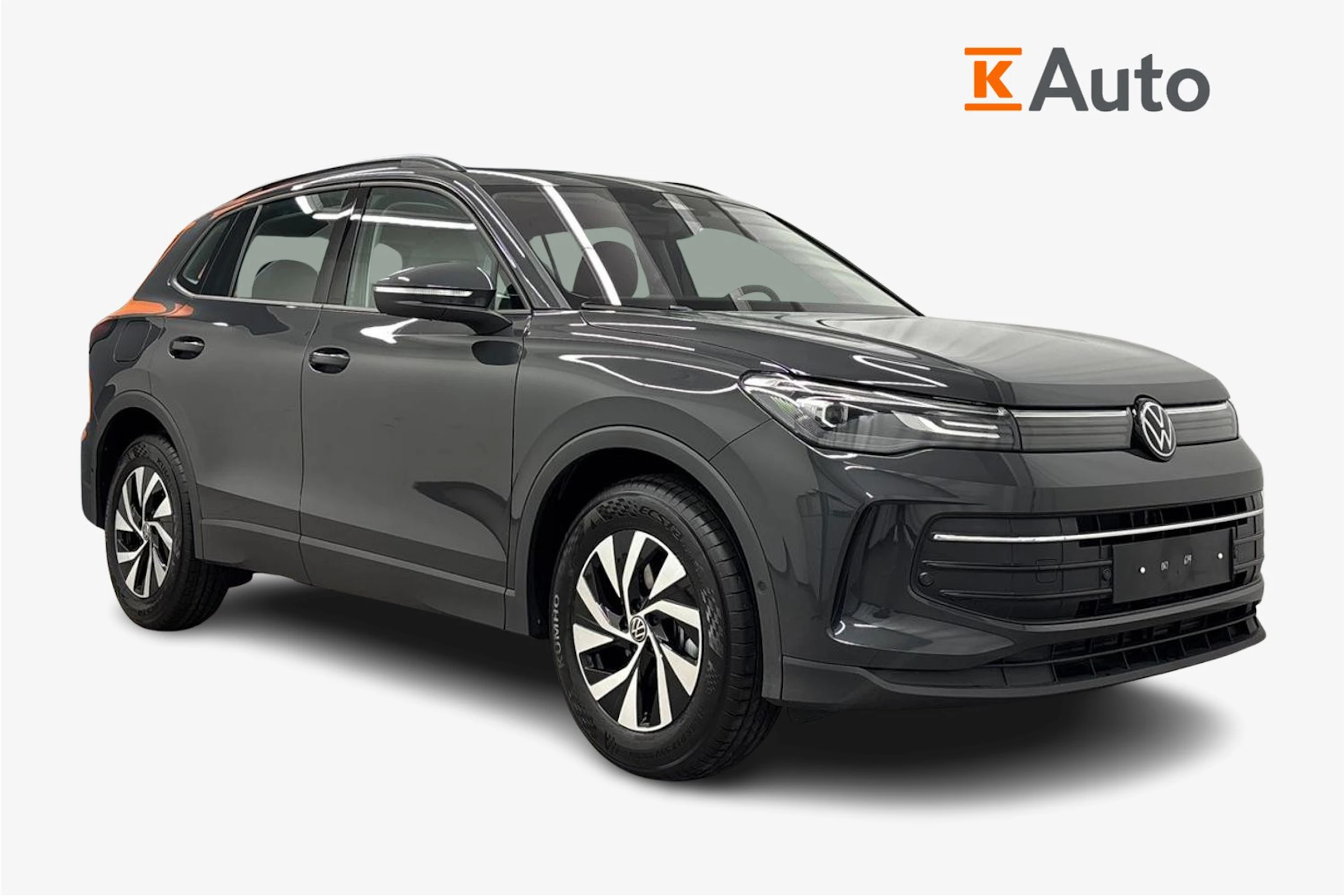 harmaa Volkswagen Tiguan 2026 kuva 1.