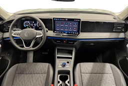 harmaa Volkswagen Tiguan 2026 kuva 7.