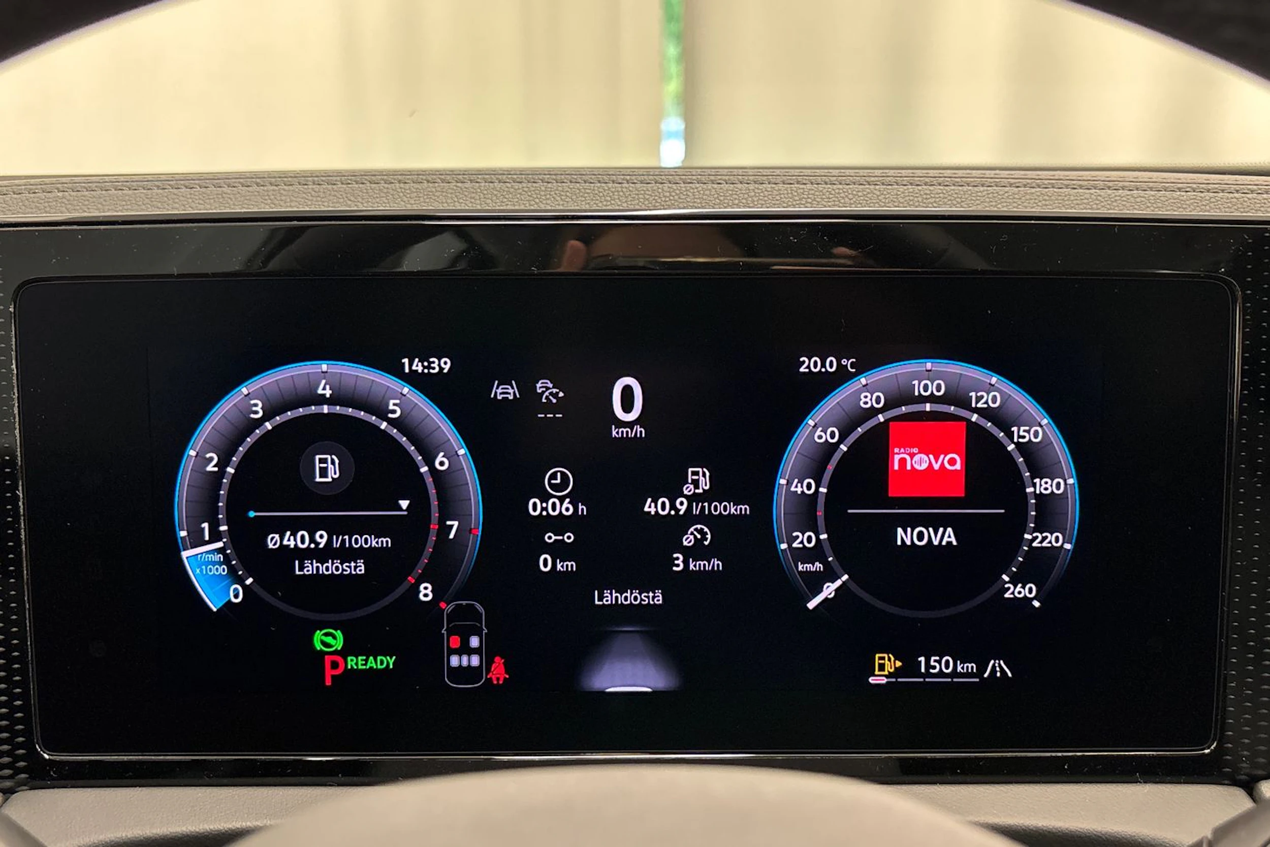 harmaa Volkswagen Tiguan 2026 kuva 15.