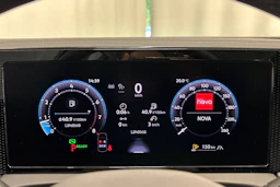 harmaa Volkswagen Tiguan 2026 kuva 15.