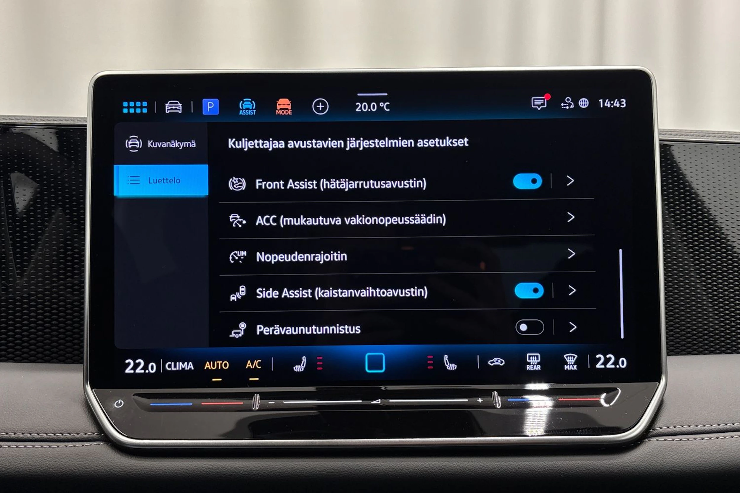 harmaa Volkswagen Tiguan 2026 kuva 21.