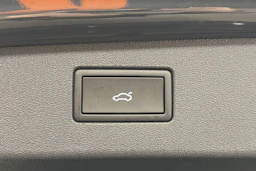 harmaa Volkswagen Tiguan 2026 kuva 23.