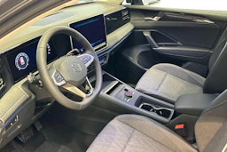 harmaa Volkswagen Tiguan 2026 kuva 6.