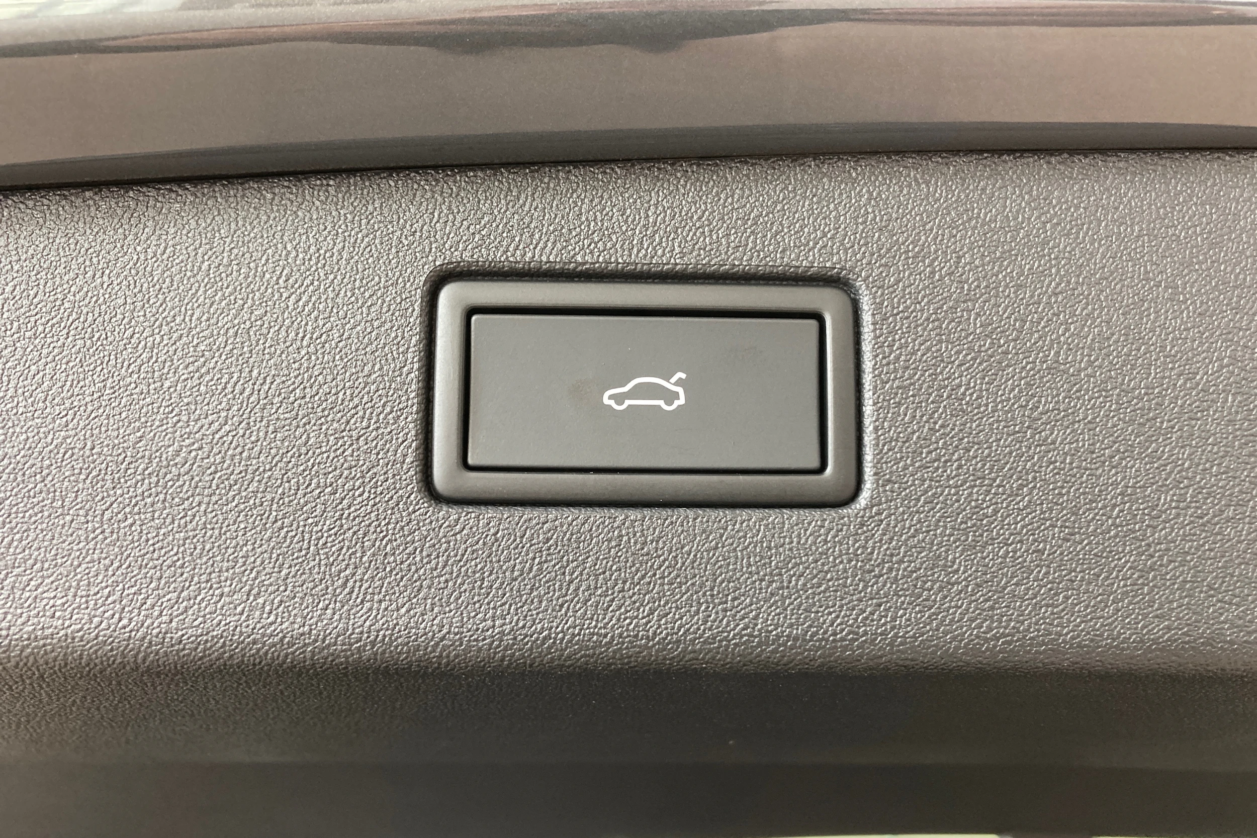 harmaa Volkswagen Tiguan 2026 kuva 22.