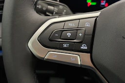 met. vihreä Volkswagen Tiguan 2026 kuva 14.