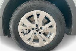 harmaa Volkswagen Tiguan 2026 kuva 9.