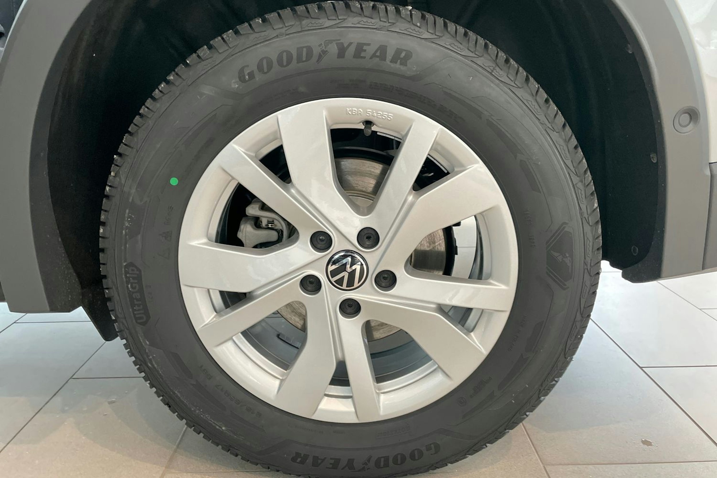 harmaa Volkswagen Tiguan 2026 kuva 10.