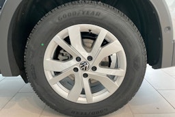 harmaa Volkswagen Tiguan 2026 kuva 10.