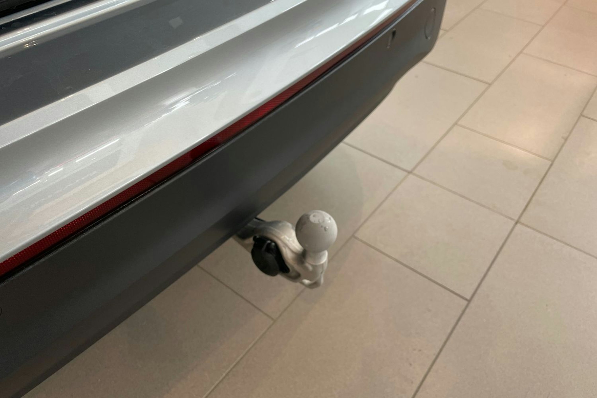 harmaa Volkswagen Tiguan 2026 kuva 11.