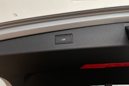 harmaa Volkswagen Tiguan 2026 kuva 12.