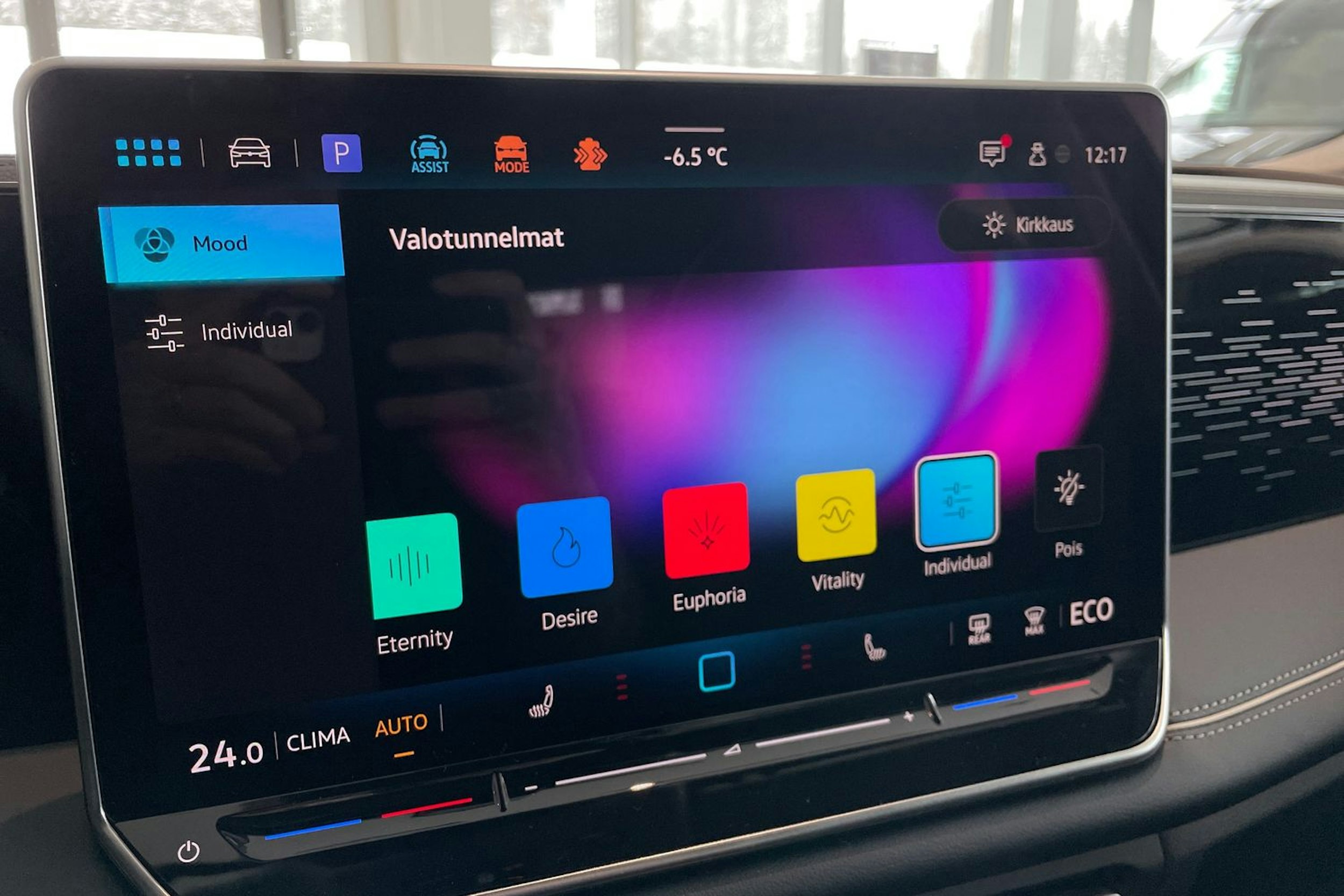 harmaa Volkswagen Tiguan 2026 kuva 18.